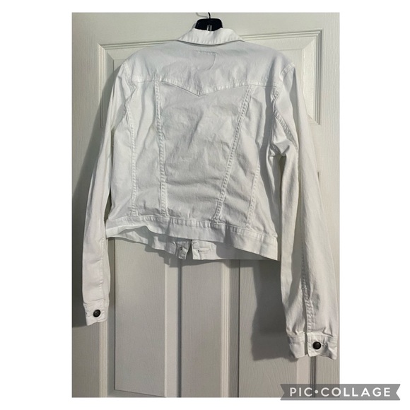 Jessica Simpson jean jacket is a size Medium. - Picture 2 of 7